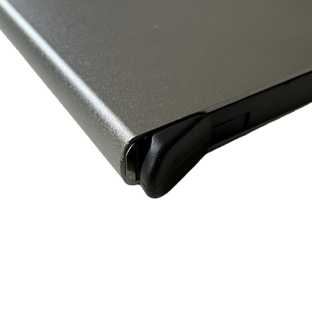 Pop-up pasjeshouder zilver met gravure